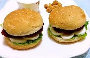 草莓视频APP看片